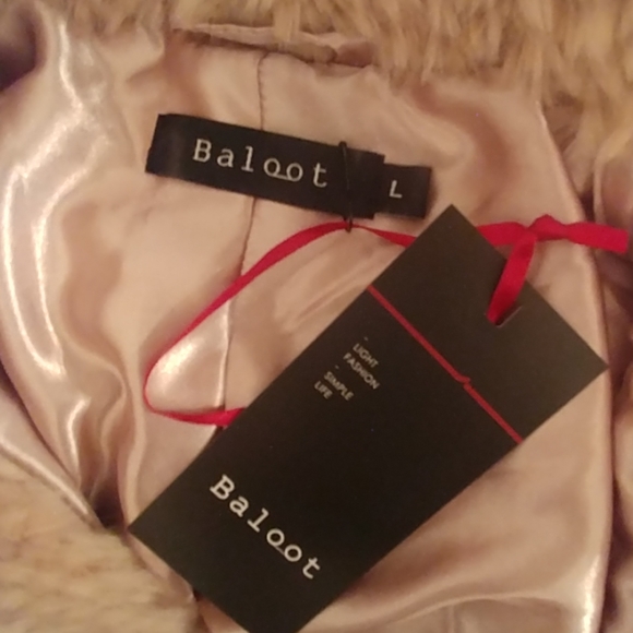 Too cute! Light Pink super soft Ballot fun jacket. - Picture 6 of 7